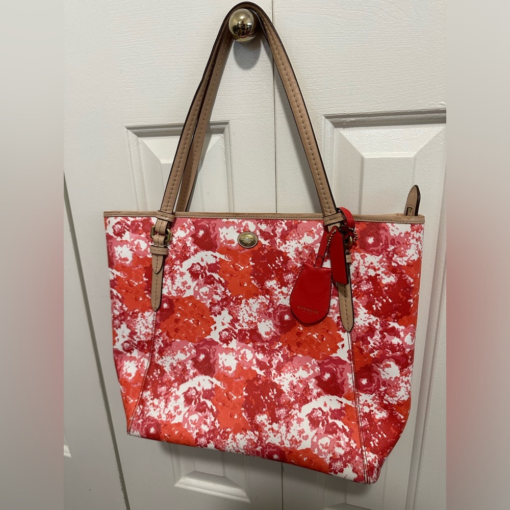 Coach Peyton Floral Printed Coated Canvas Tote